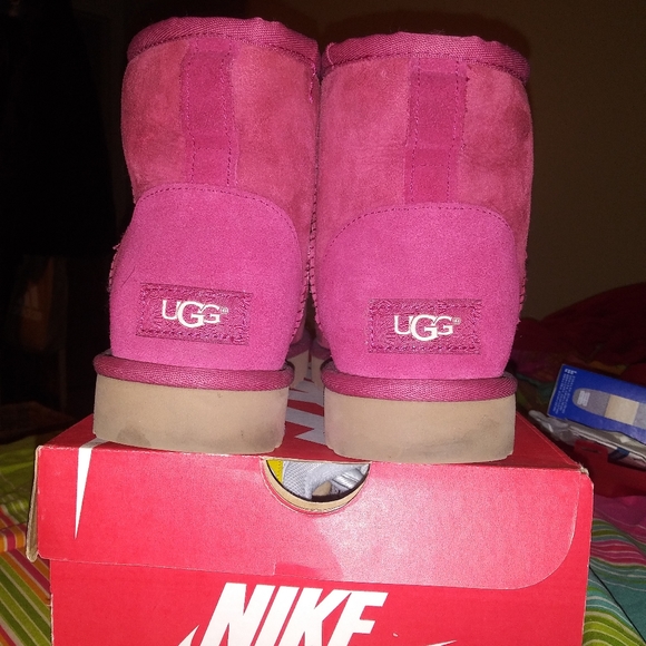 Boots - Picture 2 of 4